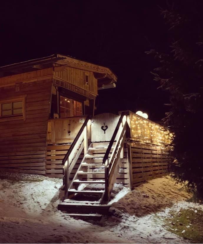 Chalet - Direkt Am 5 Sterne Campingplatz Aufenfeld Im Zillertal Mit Hallenbad Und Sauna Aschau Im Zillertal Esterno foto